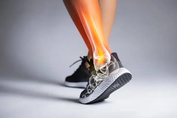 نصائح لتجنب المشكلات الجلدية التي تسببها الأحذية الرجالية رخيصة الثمن