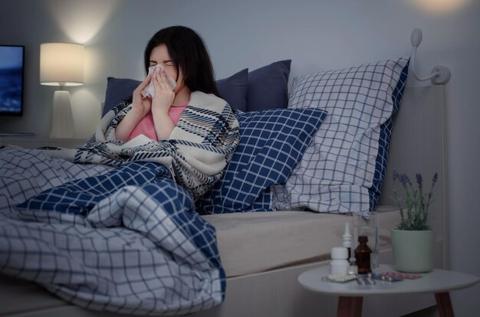 ضيق التنفس عند النوم : الأعراض والأسباب وطرق