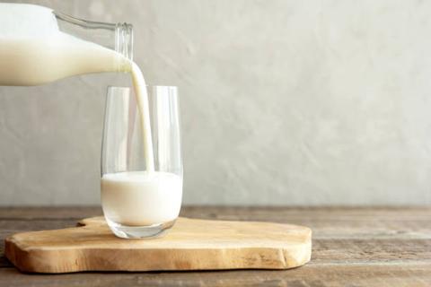 فوائد الحليب : من تعزيز صحة العظام إلى زيادة